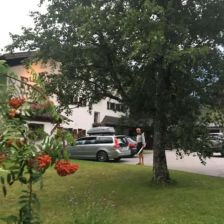 Landhaus Frenes Daire Seefeld in Tirol